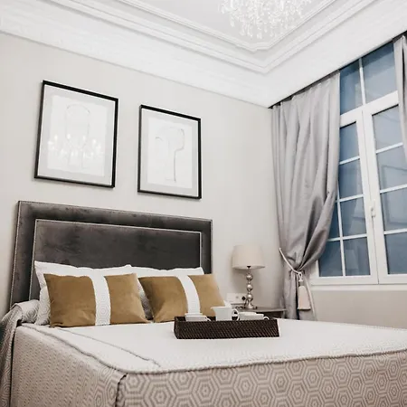 Naiala Апартаменти