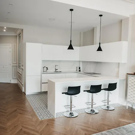 Апартаменти Naiala